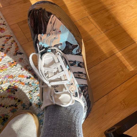 Artwork on shoes custom - Picture 2 of 4